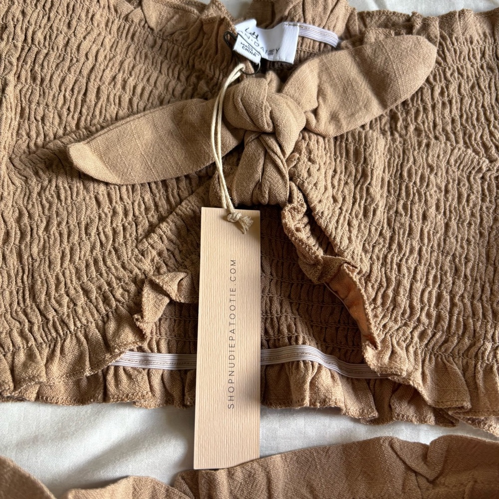 ୨୧ ・゚✧ Urban Daizy Top & Bottom Set NWT - Picture 7 of 8